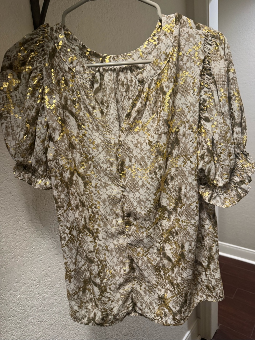 Women's Cream and Gold Metallic Puff-Sleeve Blouse